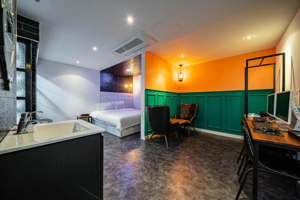 Gray Hotel Busan Buitenkant foto