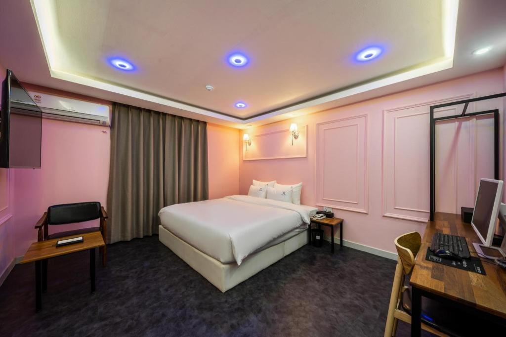 Gray Hotel Busan Buitenkant foto